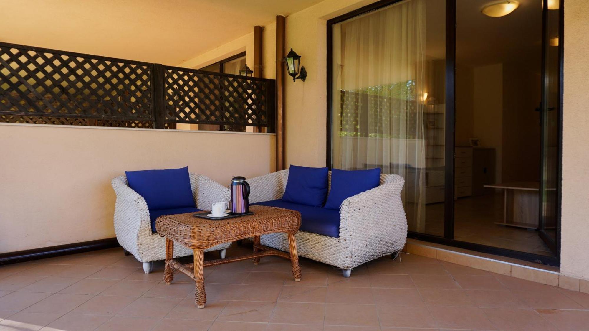 Ваканционни апартаменти Калиакрия - Holiday apartments Kaliakria Топола Номер фото