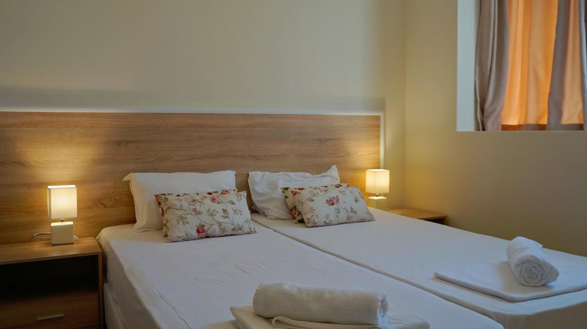 Ваканционни апартаменти Калиакрия - Holiday apartments Kaliakria Топола Номер фото